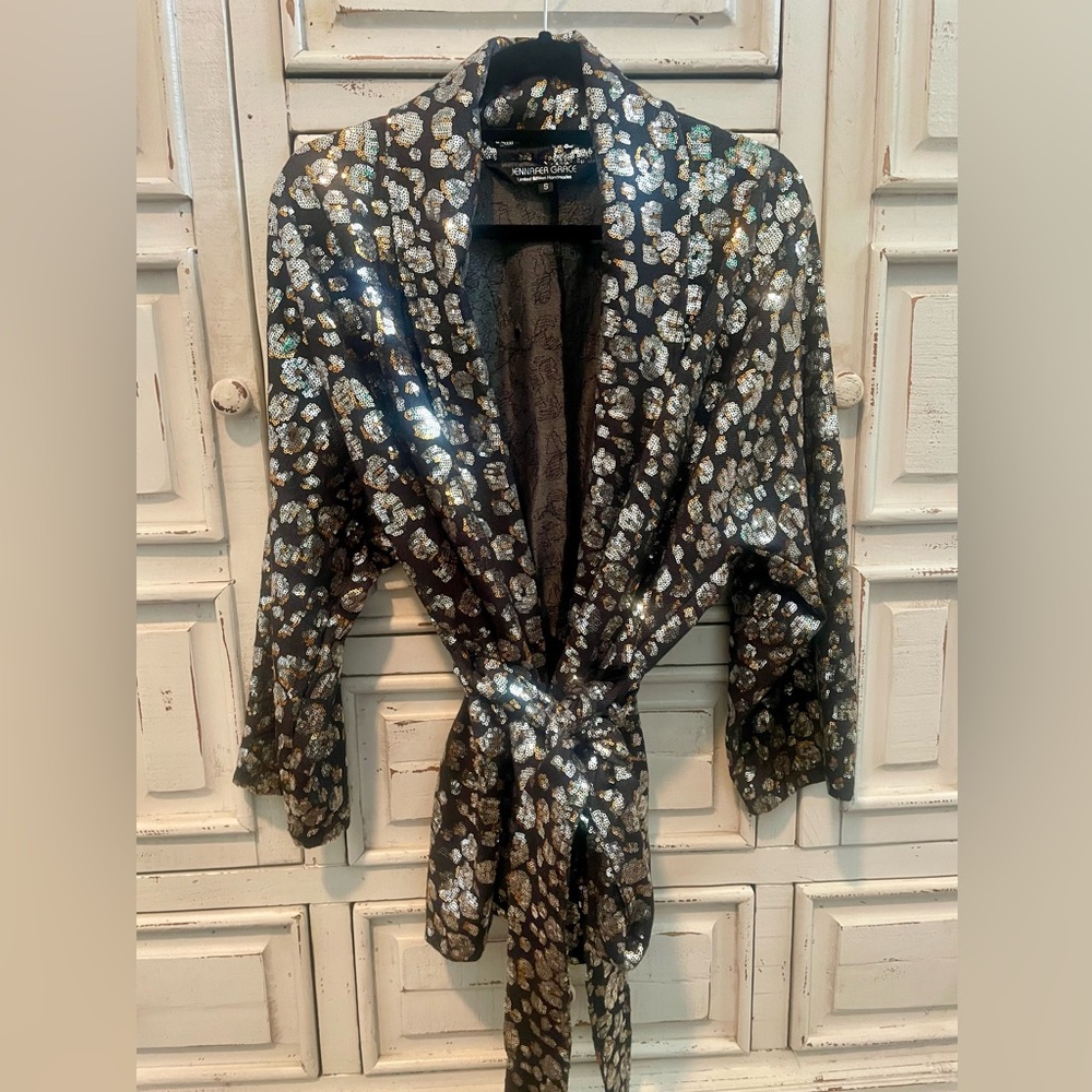New Jennafer Grace Leopard Sequin Dolman Kimono Wolf & Badger Small Black Silver